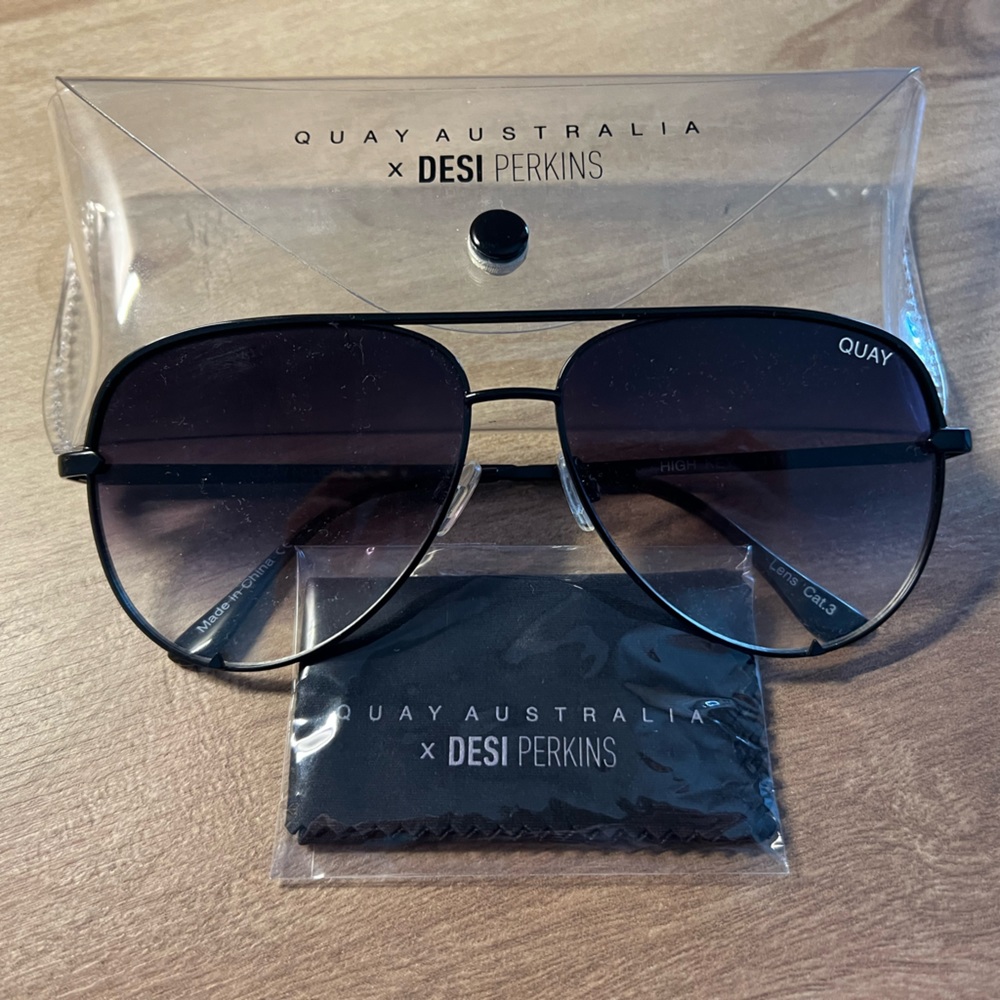 QUAY High Key - Black Fade